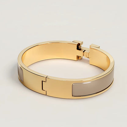 Smalle H Armband in Effen Emaille – Elegant en Innovatief